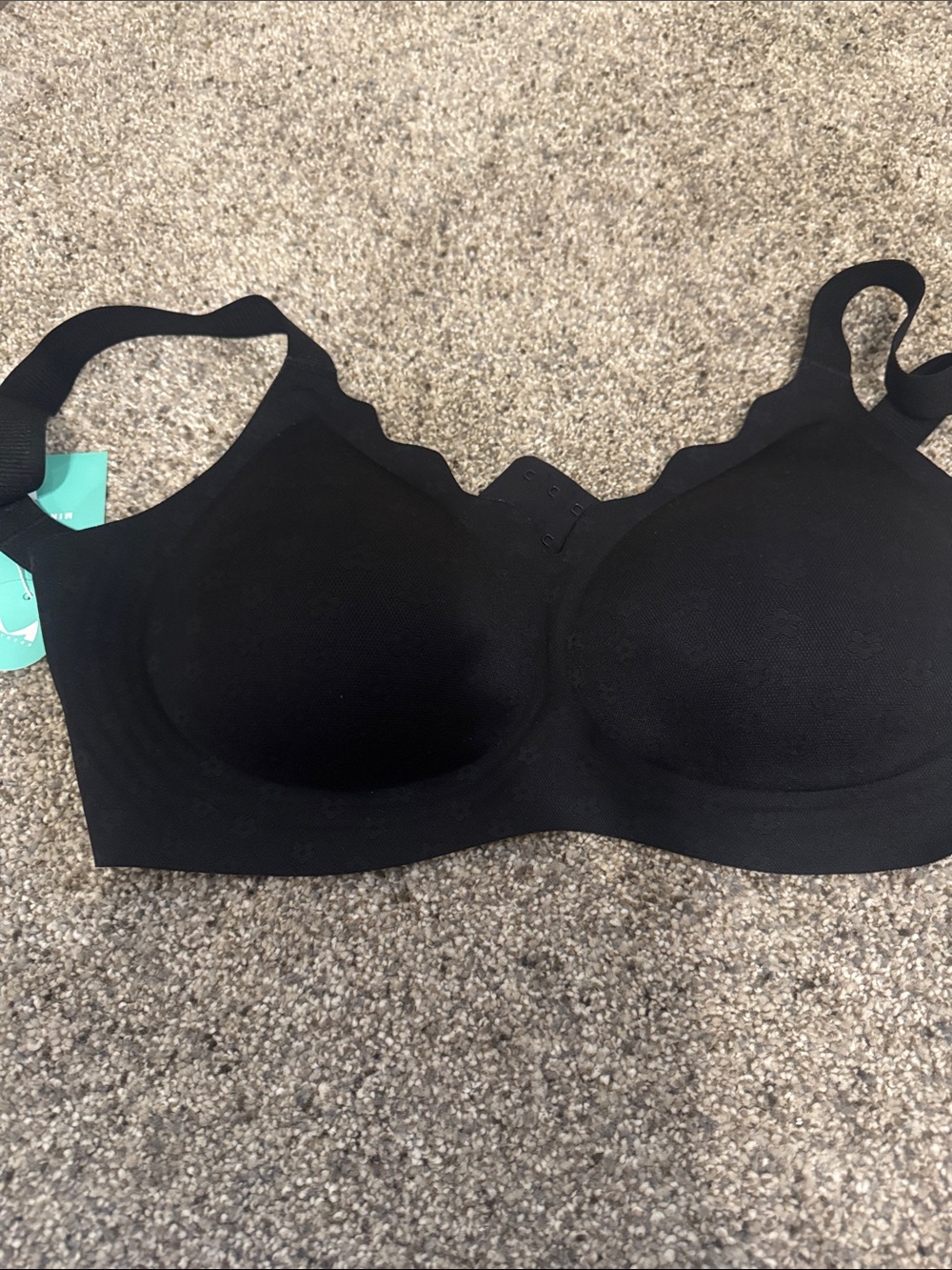 Wireless Black Seamless T-Shirt Bra for Smooth Support